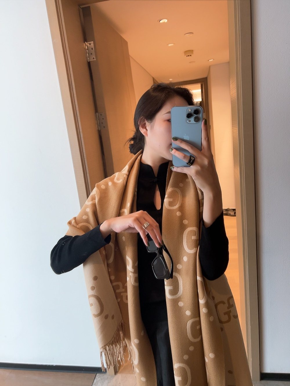 Gucci Tan Cream Motif Fringed Scarf